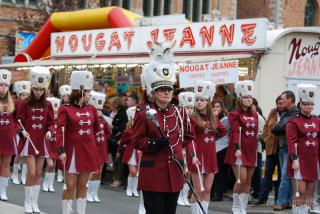 Carnaval de Comines : Couleurs et Saveurs du monde
